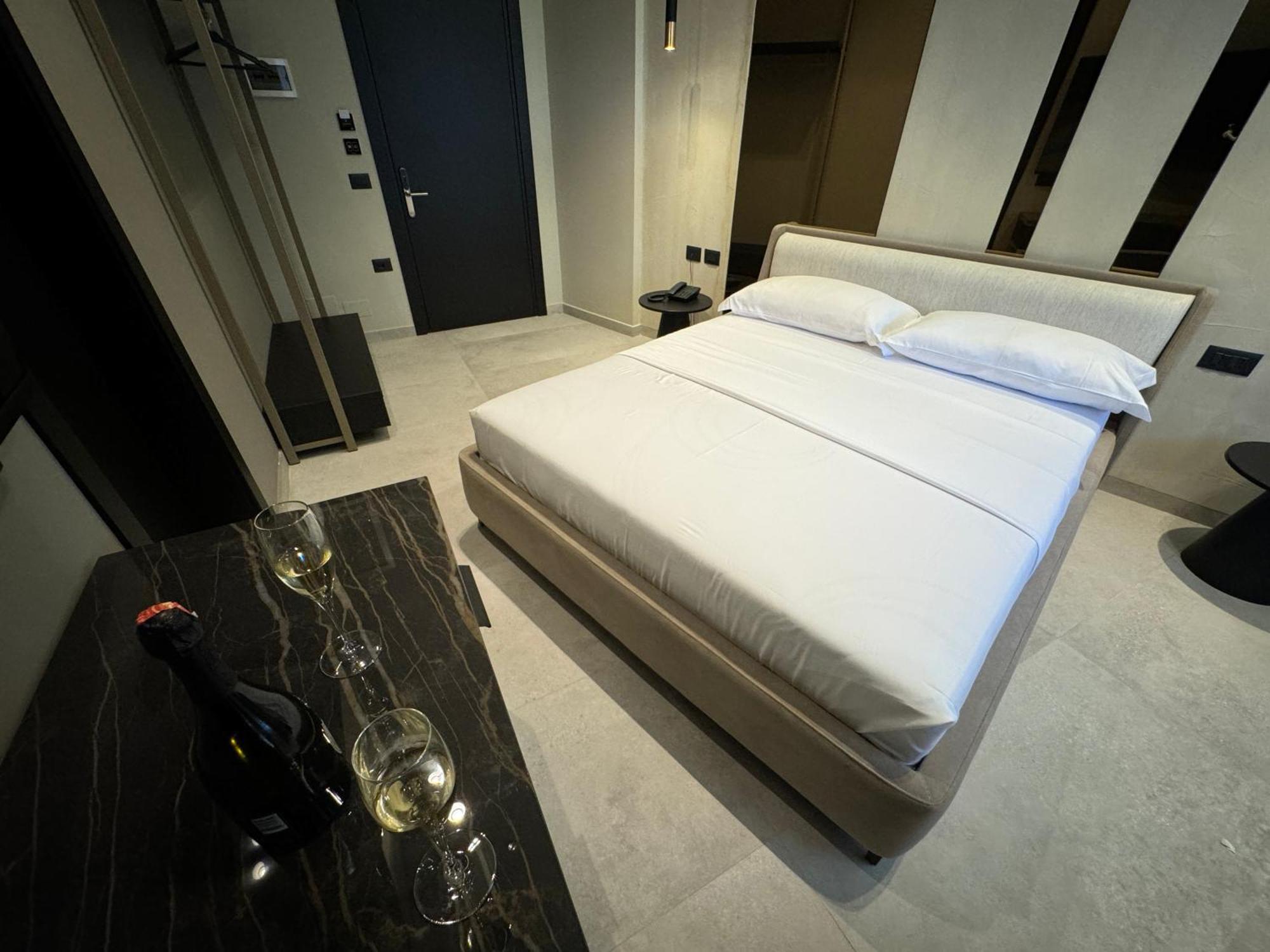 Nuna Hotel Radhimë Eksteriør bilde