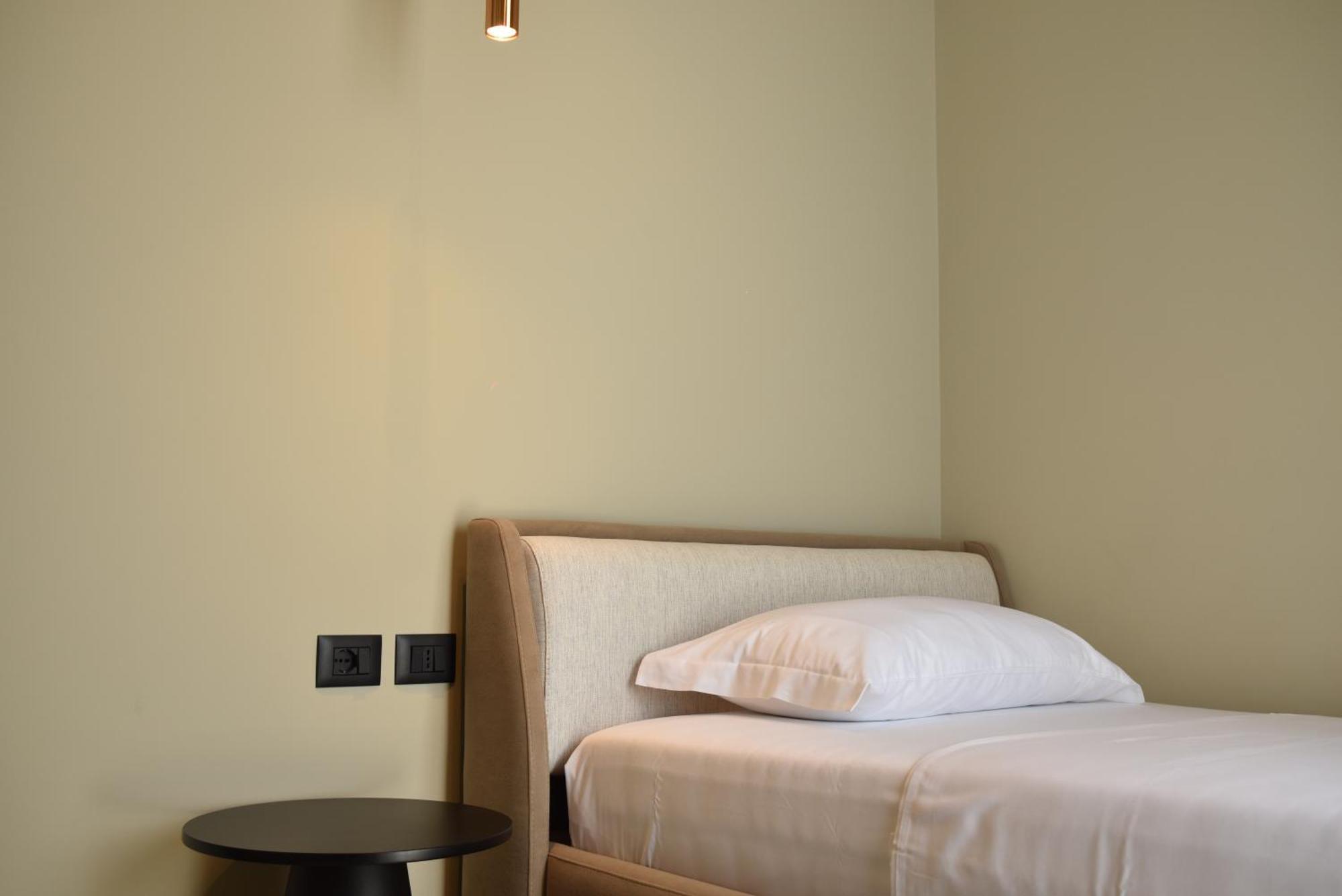 Nuna Hotel Radhimë Rom bilde